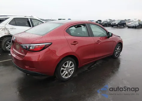 2017 Toyota Yaris Ia z USA, uszkodzony, nr VIN 3MYDLBYV6HY187784
